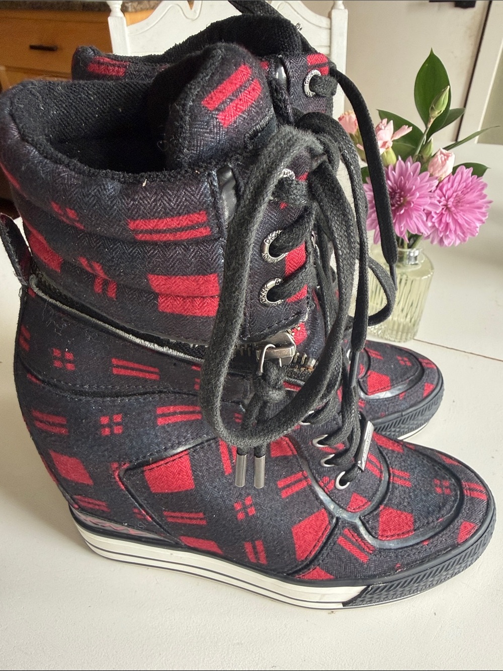 DKNY Women's Red and Black Plaid Wedge Sneaker Boots - Stylish Lace-Up Casual